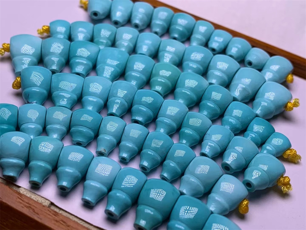 湖北天然原矿无优化奶嘴绿松石一体三通 高瓷铁线佛头文玩饰品diy