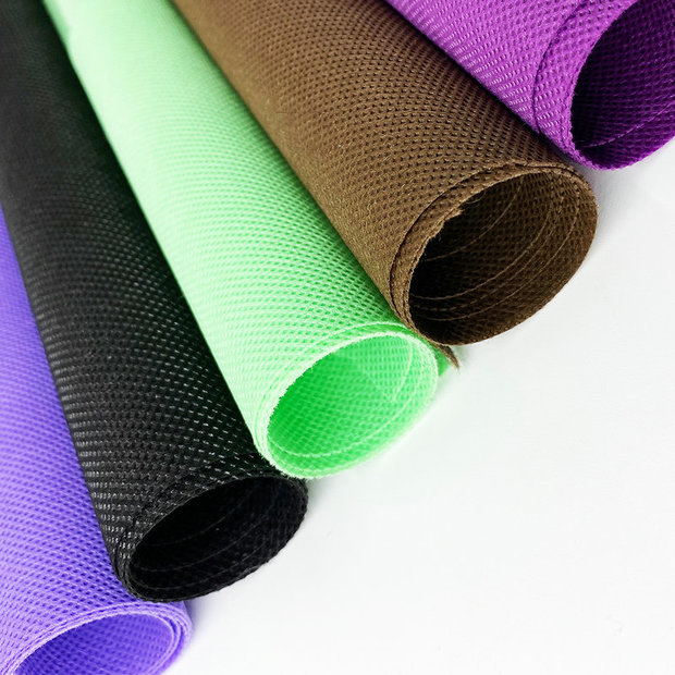 定制防护服无纺布彩色pp无纺布纺粘聚丙烯口罩用不织布卷批发加工