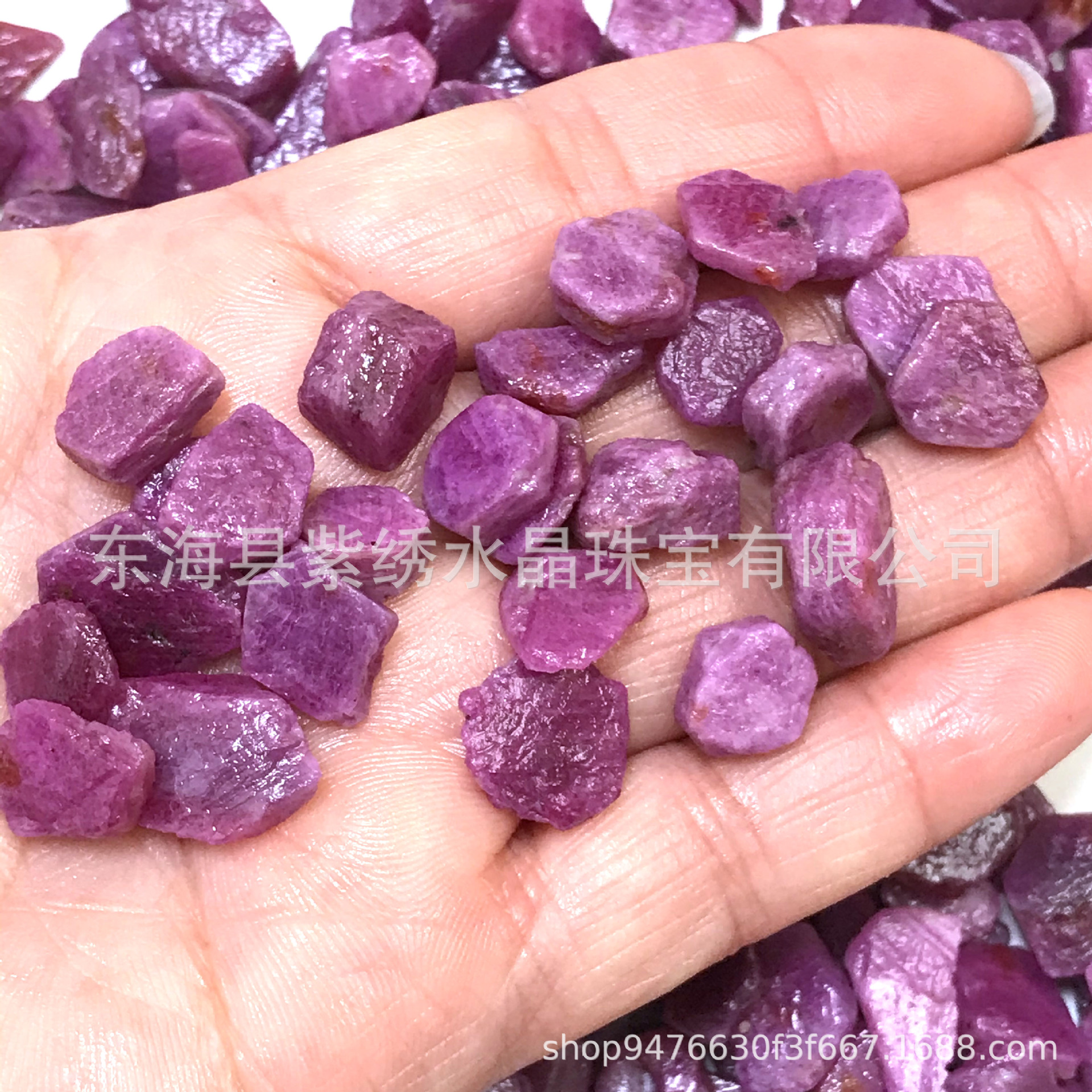 天然红刚玉原石标本雕刻镶嵌装饰 厂家现货批发