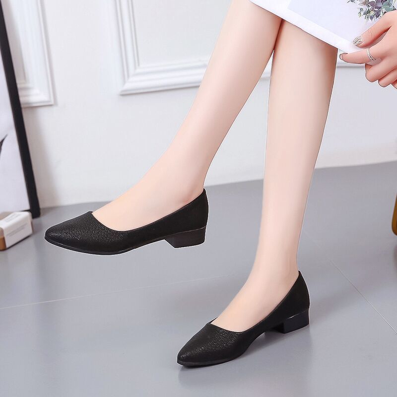 . One Piece Dropshipping Soft Leather Work Shoes Women's Stiletto Heel Hotel Shallow Mouth Pumps Mid Heel Pointed Women's Leather