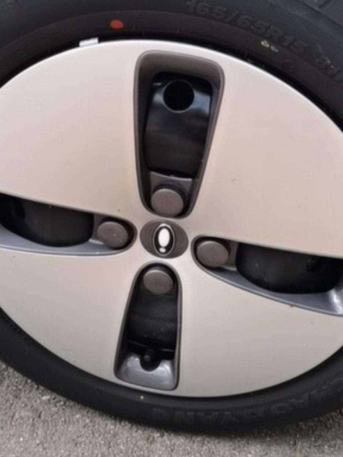 欧拉黑猫轮毂盖长城r1r2白猫新能源汽车原车轮罩车轮胎装饰盖15寸