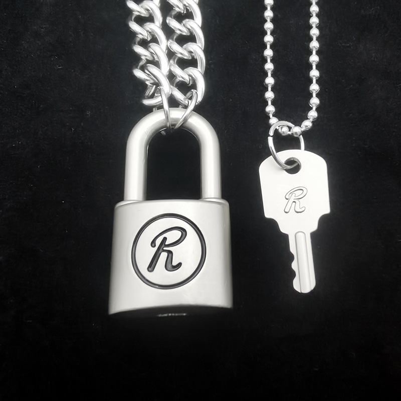 原版nana同款南京锁项链哑光雾砂男朋克r锁古着项链情侣送女朋友