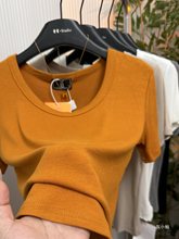 南瓜橘短袖U型领t恤女2024夏季新款百搭洋气时尚修身气质上衣大码