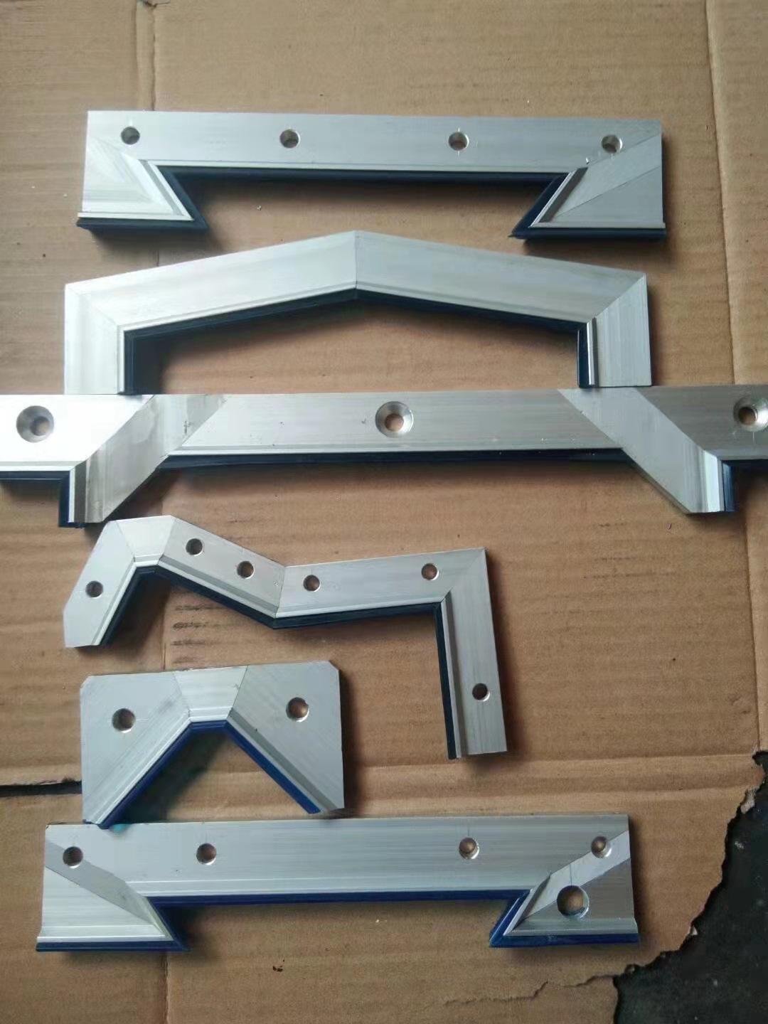 数控机床导轨刮屑板车床铝合金材质橡胶刮削条聚氨酯胶条小刮油板