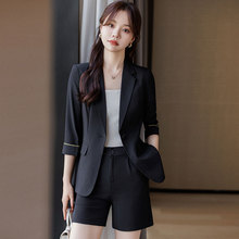 小西装外套女2024年新款韩版气质西服短裤套装休闲时尚气质职业装