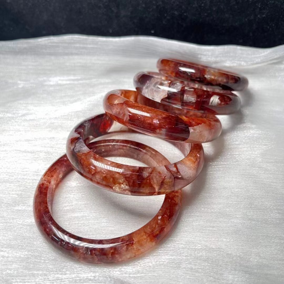 天然红胶花手镯女款鲜艳锦鲤色个个带彩虹亮片晶体通透批发直销