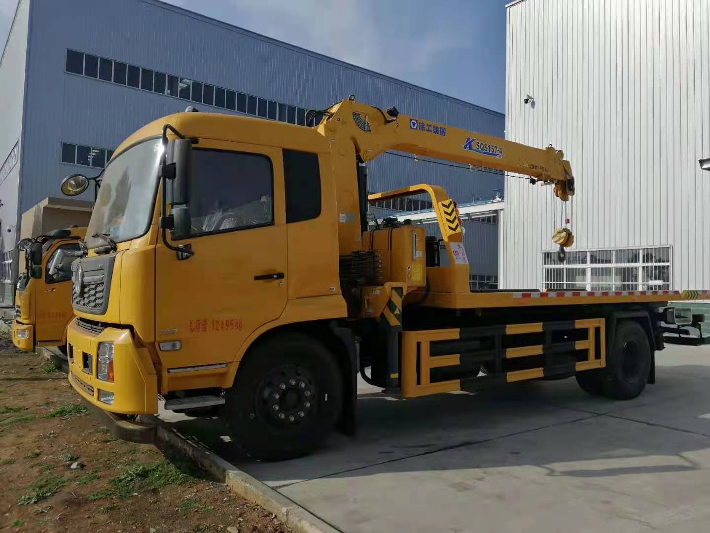 东风天锦清障带吊一拖二道路救援车 清障带吊救援拖车价格