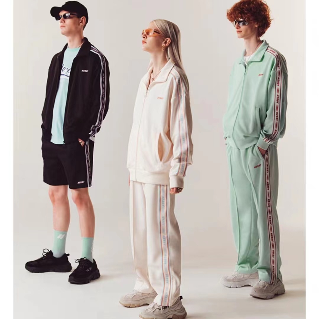 nerdy 韩国春毛圈字母印花织带圆领长袖男女同款时尚休闲运动套装