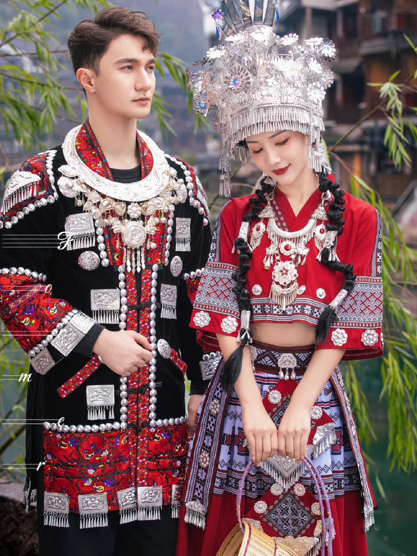 苗族情侣刺绣服装套装盛装男女士服饰苗寨旅拍摄影舞台演出服-阿里巴