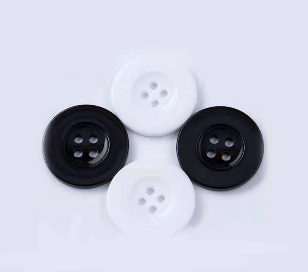 Spot Resin Wide-Brimmed Button Windbreaker round Button White Black Four-Eye Resin Button Factory Wholesale