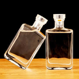 厂家批发透明玻璃酒瓶 方形小酒瓶 私人珍藏酒瓶200ml一两分装瓶