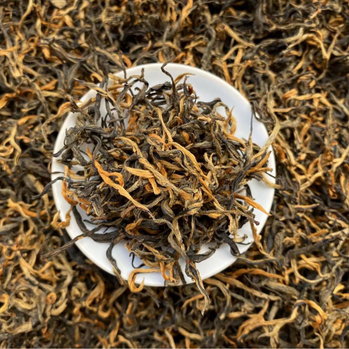 云南红茶凤庆滇红特级毛峰大叶种花香蜜香蔗糖香甜度浓强鲜爽度高