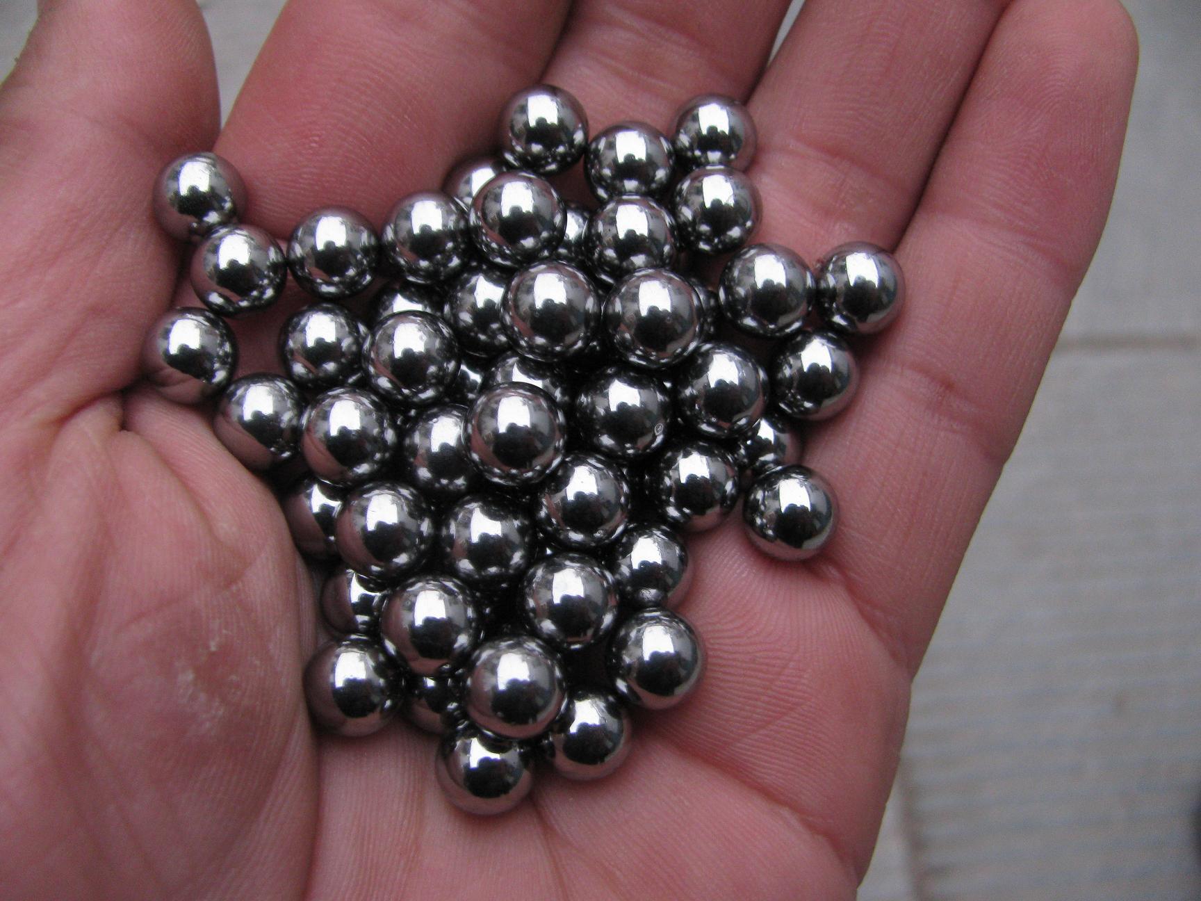 钢珠8mm钢球包邮8毫米滚珠特价3公斤7m9m10弹弓钢珠弹珠钢珠免邮