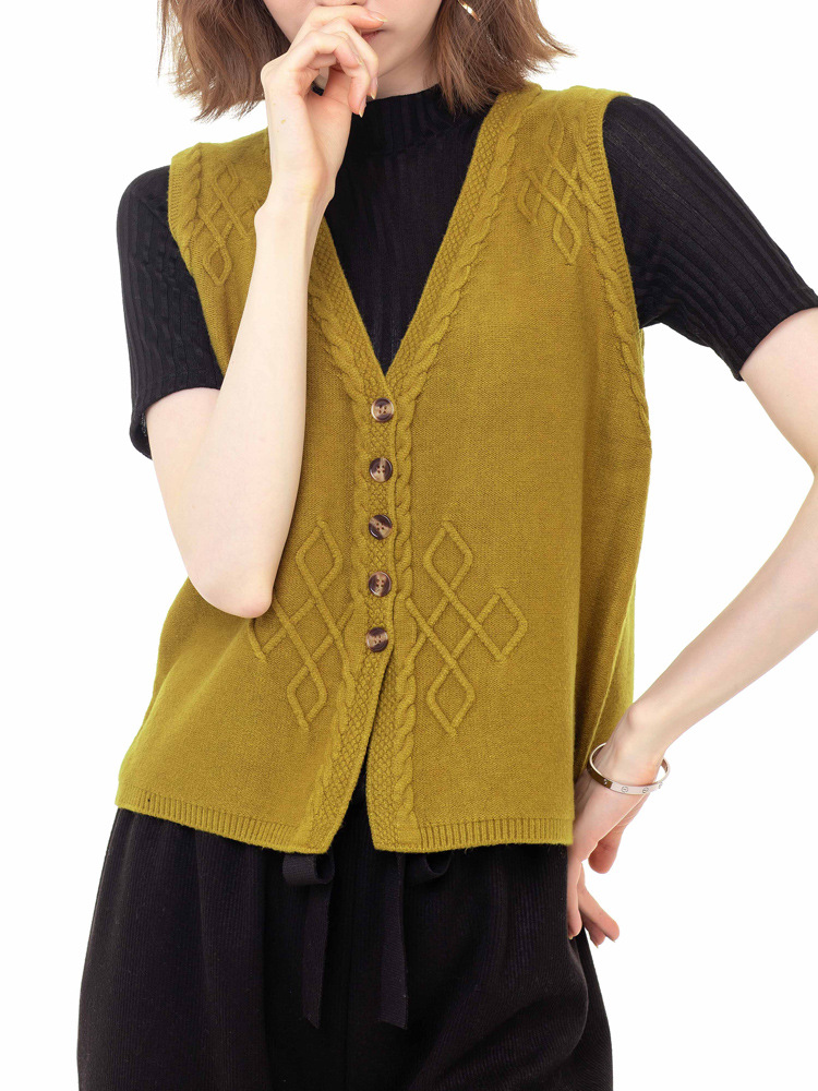 马甲外搭春秋针织背心2021年新款女薄毛衣小开衫时尚减龄马夹外穿