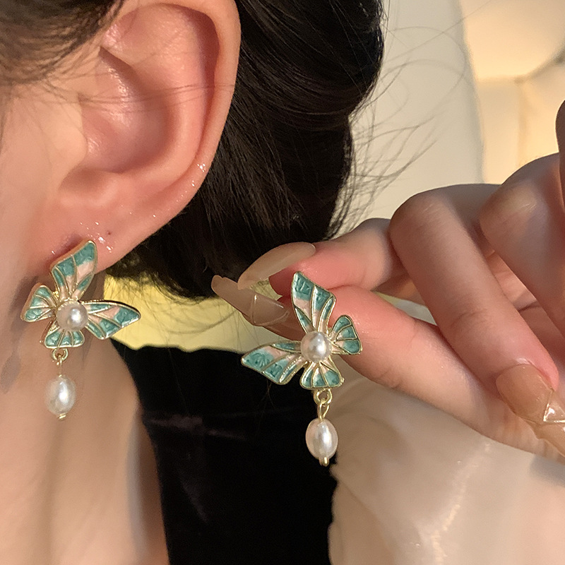 Sterling Silver Needle Retro Enamel Butterfly Pearl Earrings Women's High-Grade Earrings 2024 New Popular Ear Rings