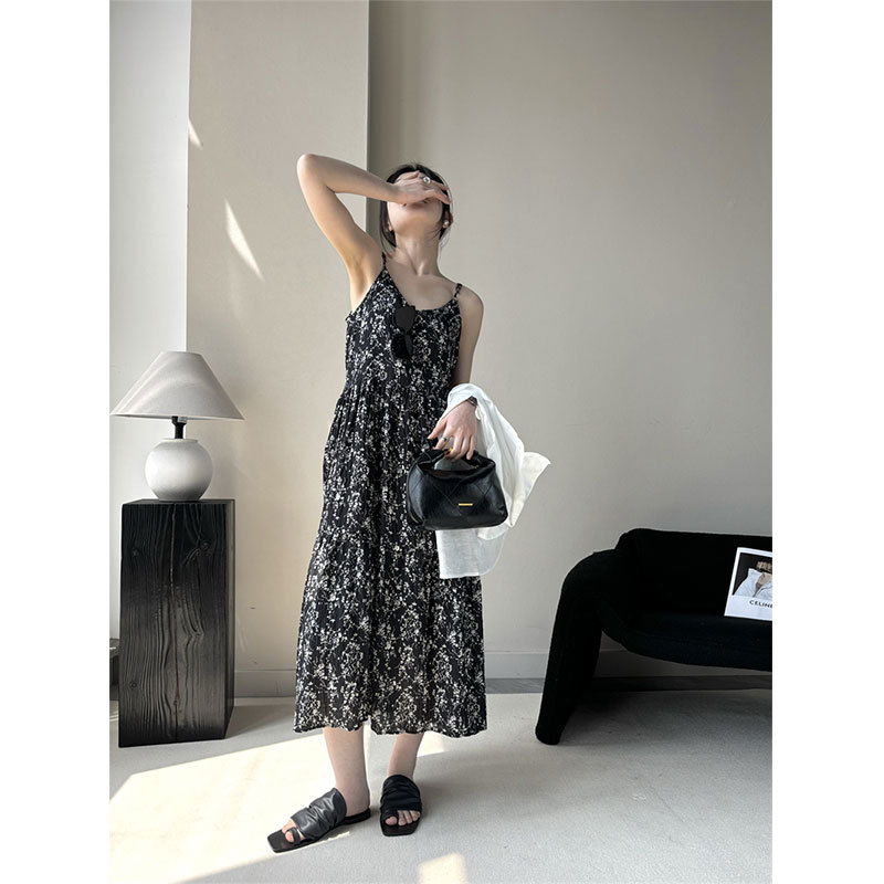 肩带可调节泡泡纱肌理感v领抹胸吊带连衣裙夏-阿里巴巴