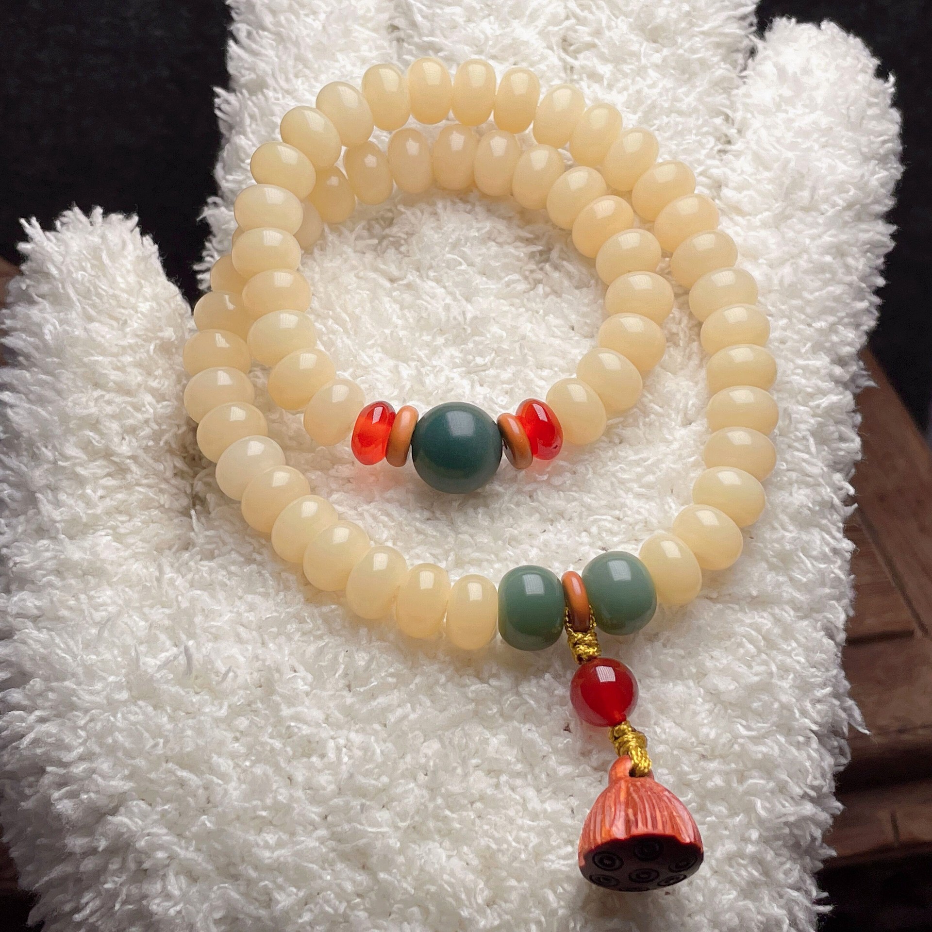 Cream Topaz Bodhi Bracelet Bracelets for Men and Women Buddha Beads Crafts Bodhi Abacus Beads Double Circle Crafts Lotus Seedpod
