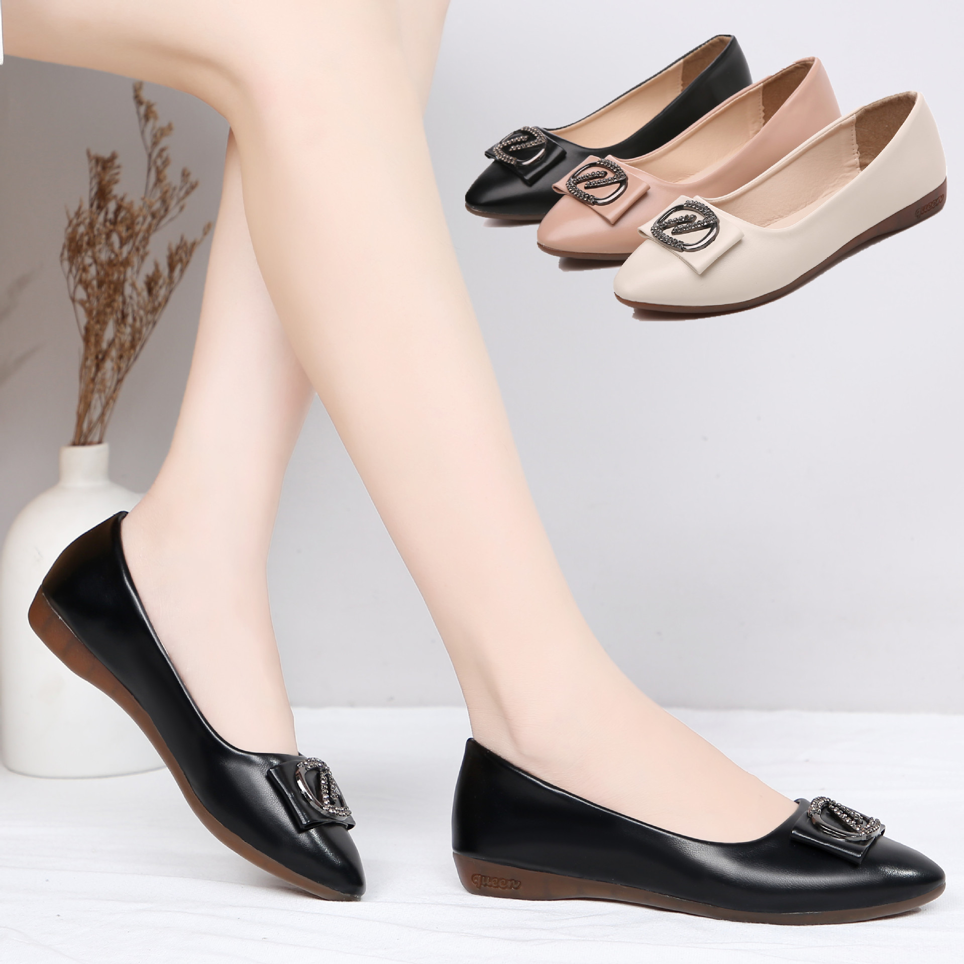 时尚牛筋软底妈妈鞋平底单鞋春夏款中年女鞋舒适软皮休闲女士皮鞋