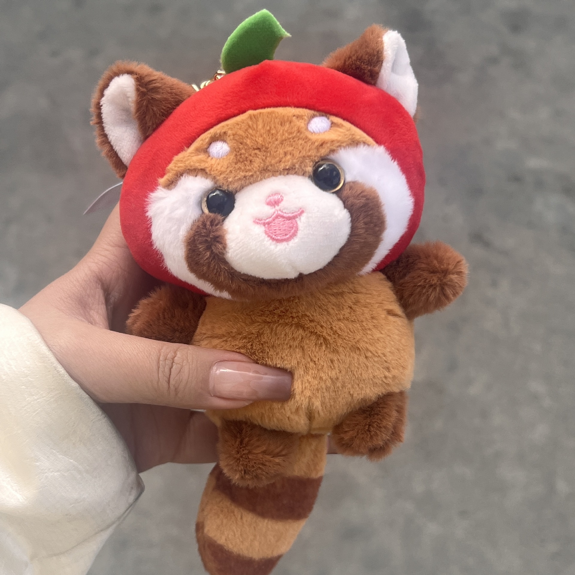 网红款小浣熊玩偶钥匙扣挂件 特色熊猫公仔纪念品 精品小礼物