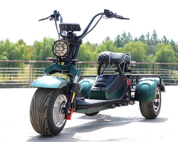 跨境三轮哈雷车摩托车成人宽胎代步滑板车电动车electric vehicle