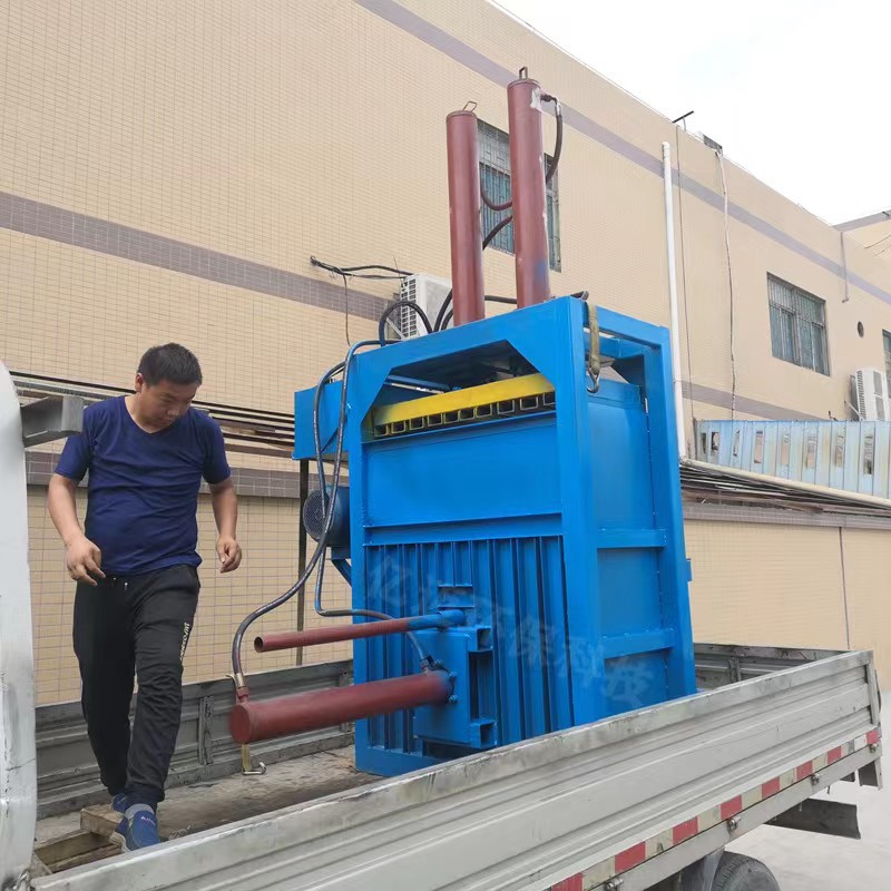 30吨废海绵边角料压缩机设备 捆绳废品打包机 液压废纸压包机