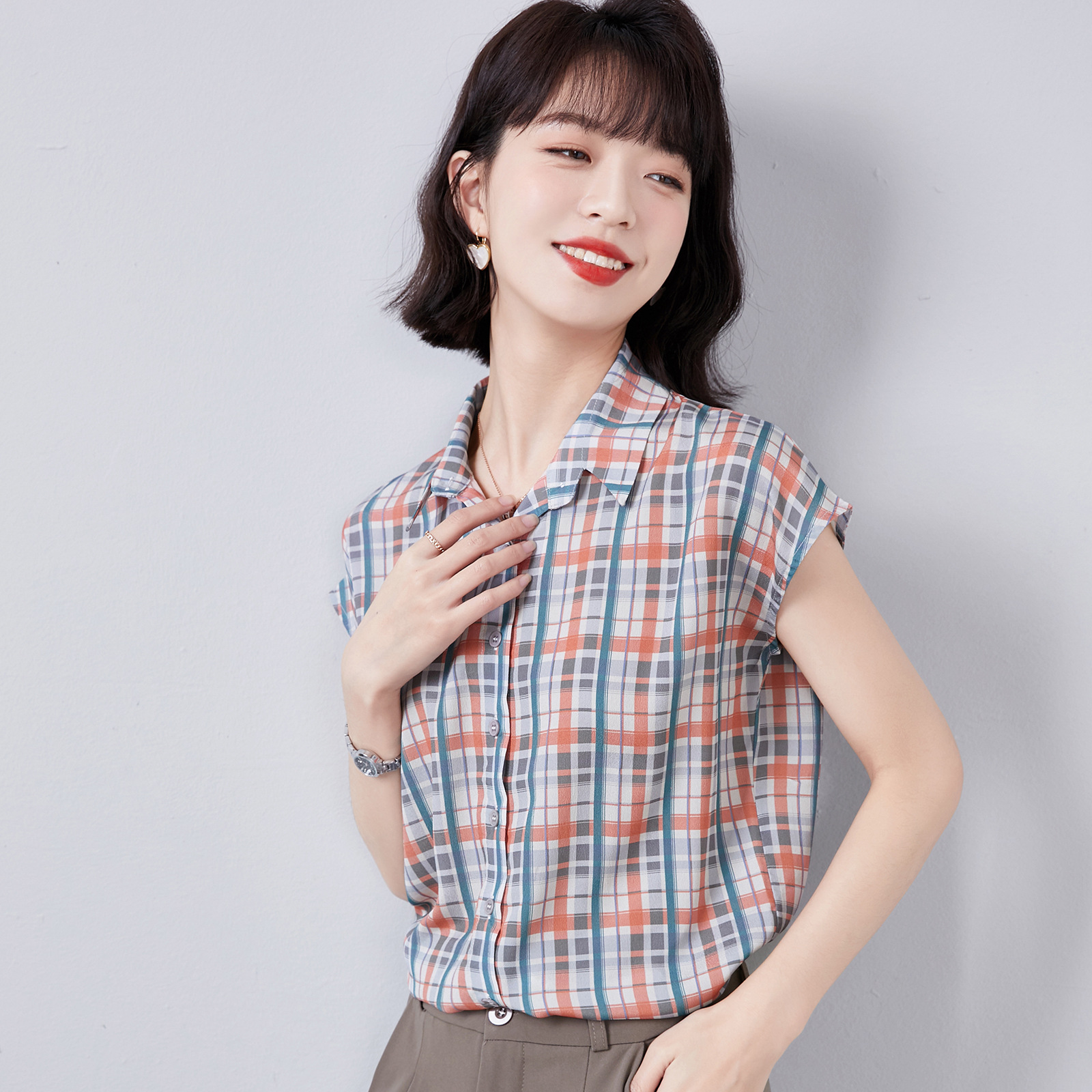 衬衫女短袖夏季2021新款复古港味格子条纹百搭雪纺衫上衣