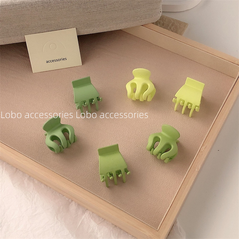 绿色高马尾固定神器发夹女新款后脑勺防塌小抓夹发饰