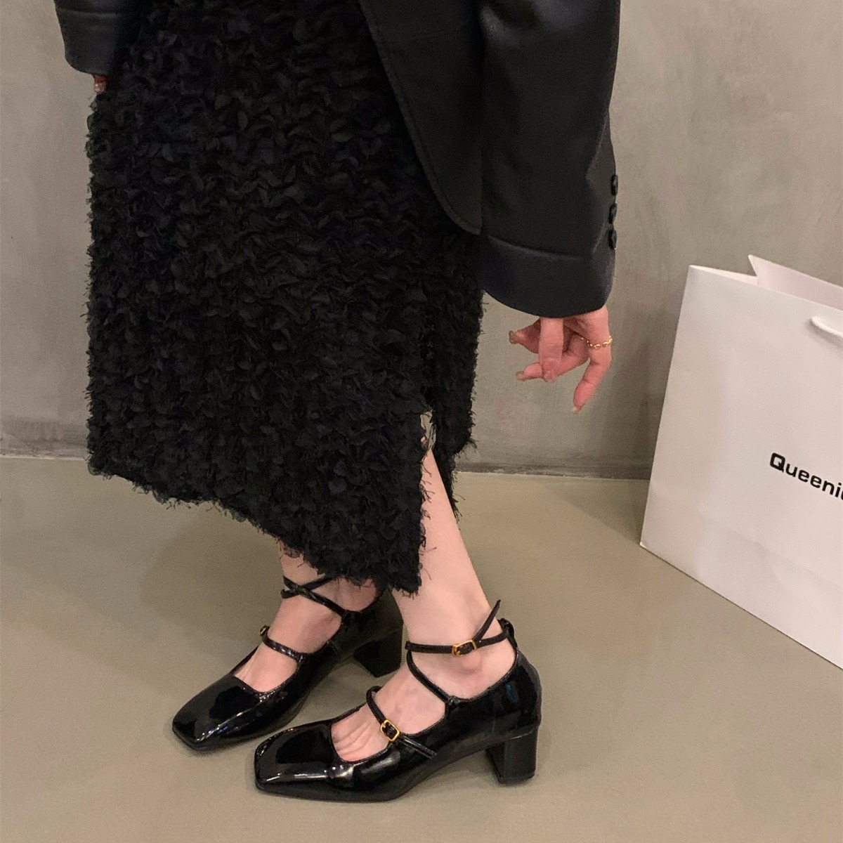 榛戣壊鏂瑰ご鐜涗附鐝嶅崟闉嬪コ闉嬪瓙2023鏂版炬槬绉嬪啲瀛f皵璐ㄩ