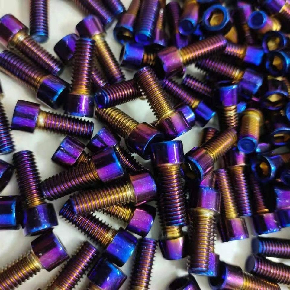 电动车刹车盘碟刹螺丝彩色烧钛色卡钳螺丝8mm鲍鱼小对四卡钳螺丝