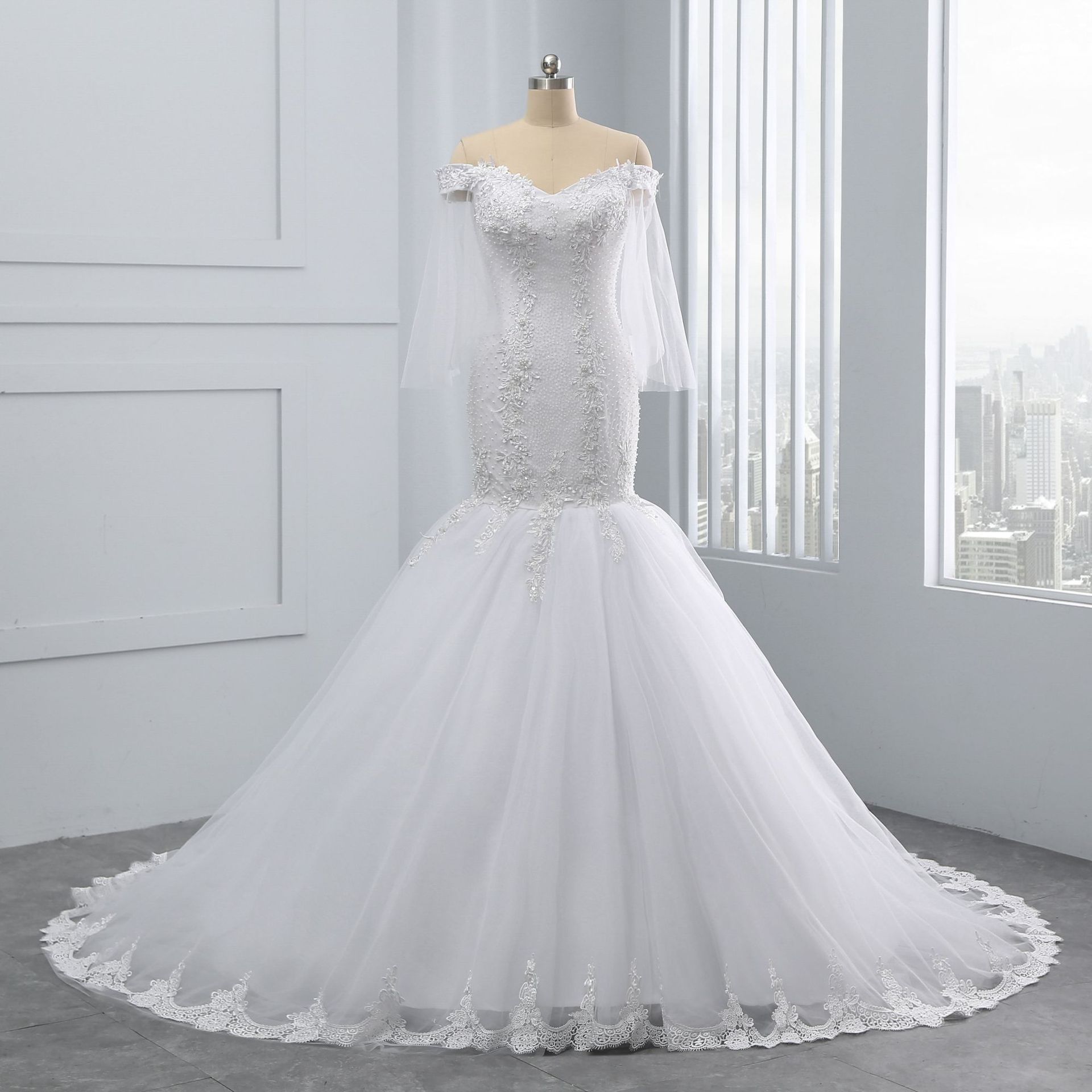 白色绑带拖尾婚纱图片-海量高清白色绑带拖尾婚纱图片大全 - 阿里巴巴