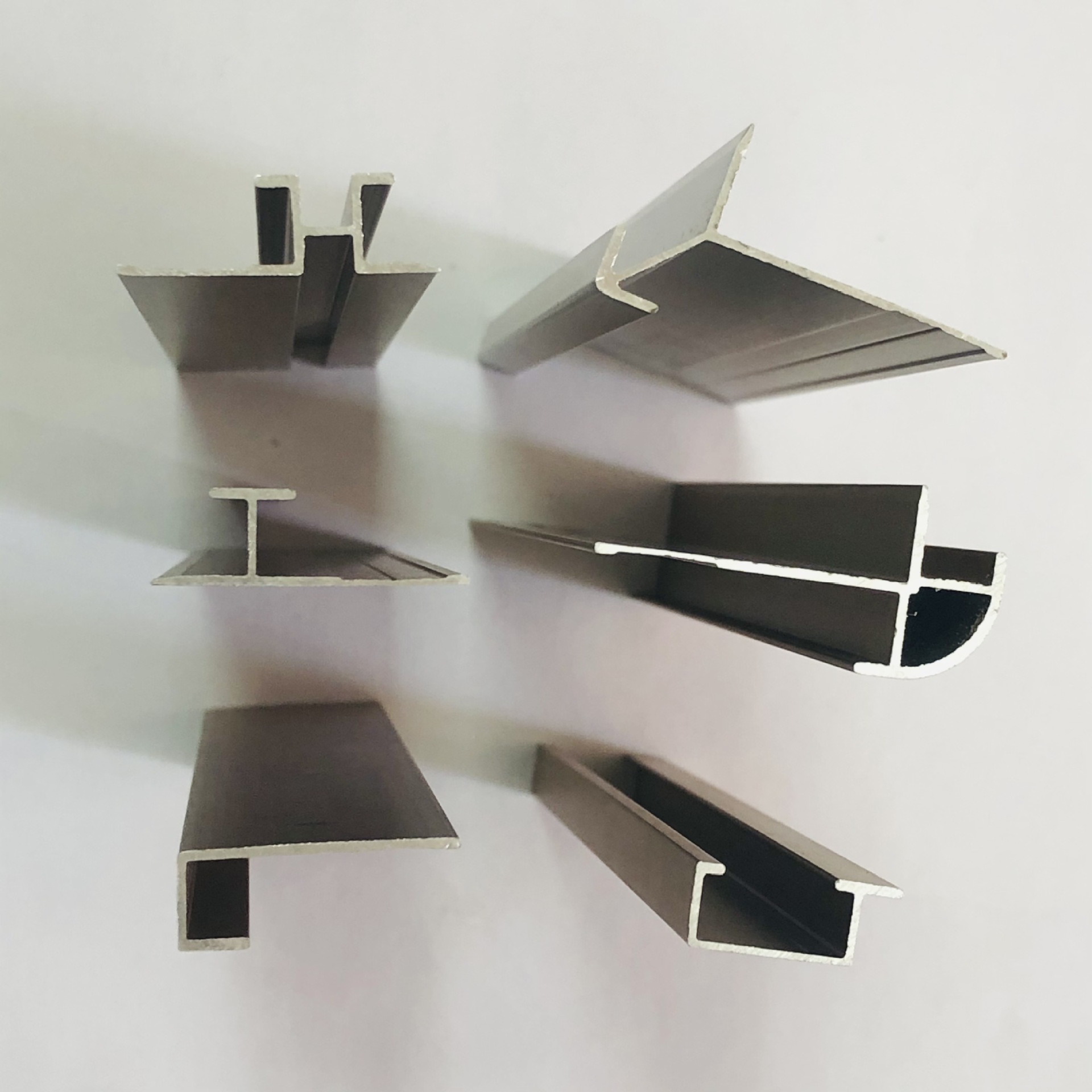 8mm护墙板木饰面铝合金收口条卡条包边条墙板铝型材收口工字腰线