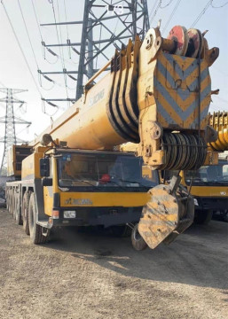 新到徐工吊车300吨200吨100吨现货qy00k xct300 xct160 xct50