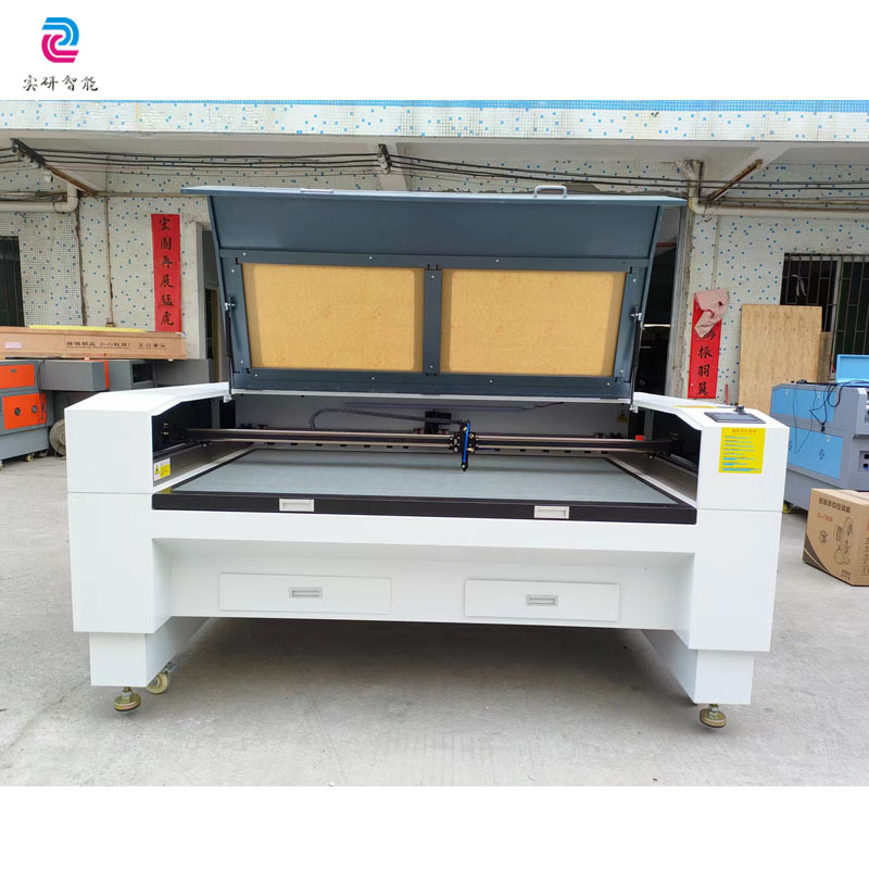 3d立体拼图工艺品激光切割机 木板动物壁挂镂空隔断屏风雕刻机