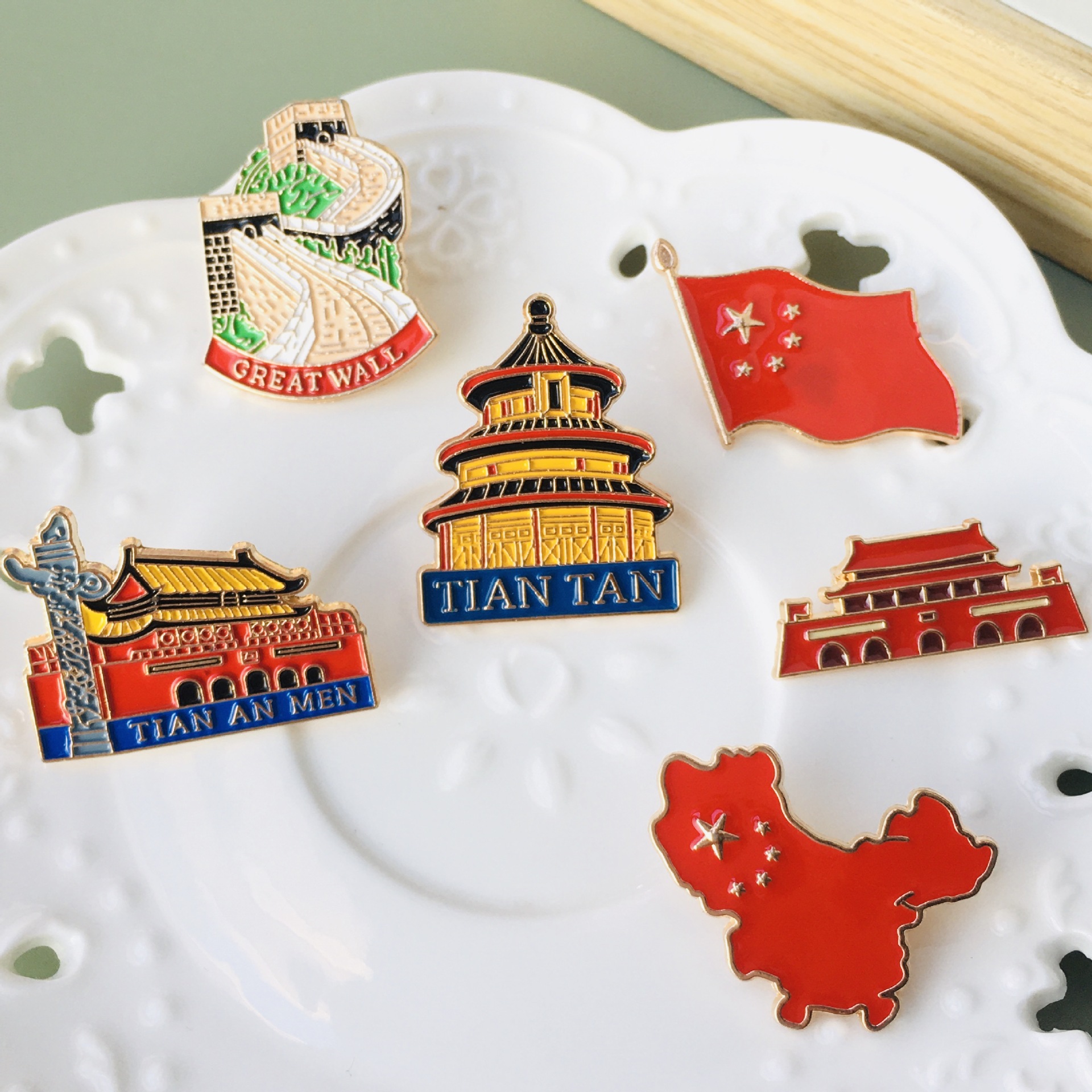 中国风国庆旅游纪念品胸针北京天安门天坛徽章胸章金属创意别针