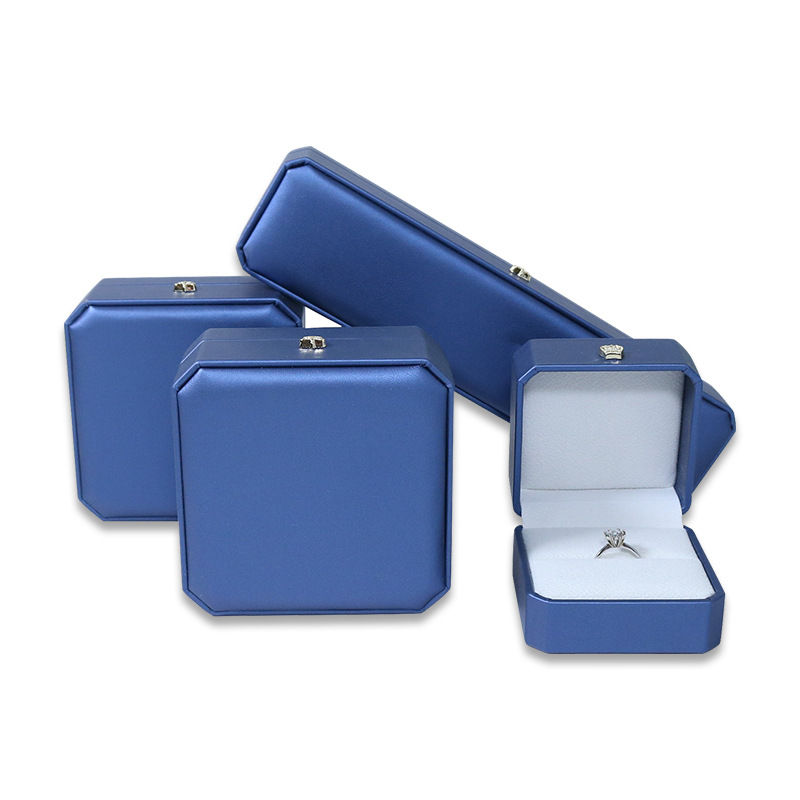 Crown Octagonal Set Box Pu Leather Jewelry Storage Box Flip Ring Pendant Bracelet Long Chain Box Jewelry Box