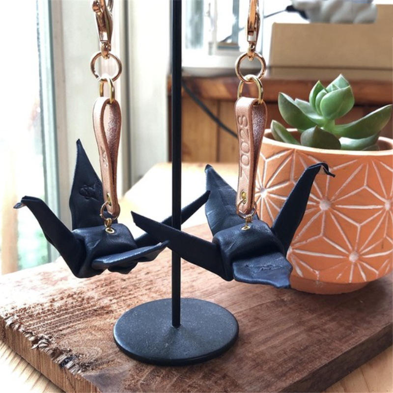 皮革千纸鹤钥匙扣挂件 车内平安挂饰 箱包配饰礼物汽车钥匙扣挂件