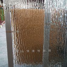 艺术热熔玻璃厂家供应 工程压铸玻璃 水波纹景观墙装饰隔断