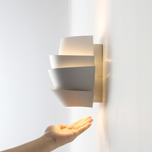 2022年新款设计师壁灯卧室床头灯极简过道楼梯墙灯艺术客厅格栅灯