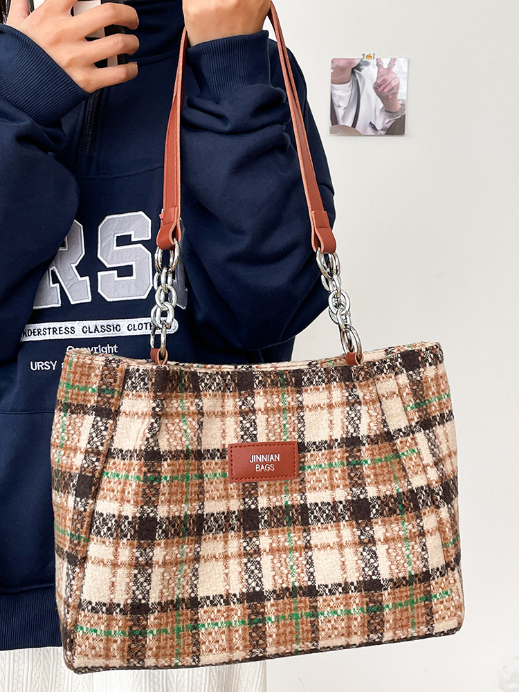 2022 Autumn and Winter New Korean Style Ins Versatile Casual Woolen Plaid Women Trendy Shoulder Bag Large Capacity Totes Women