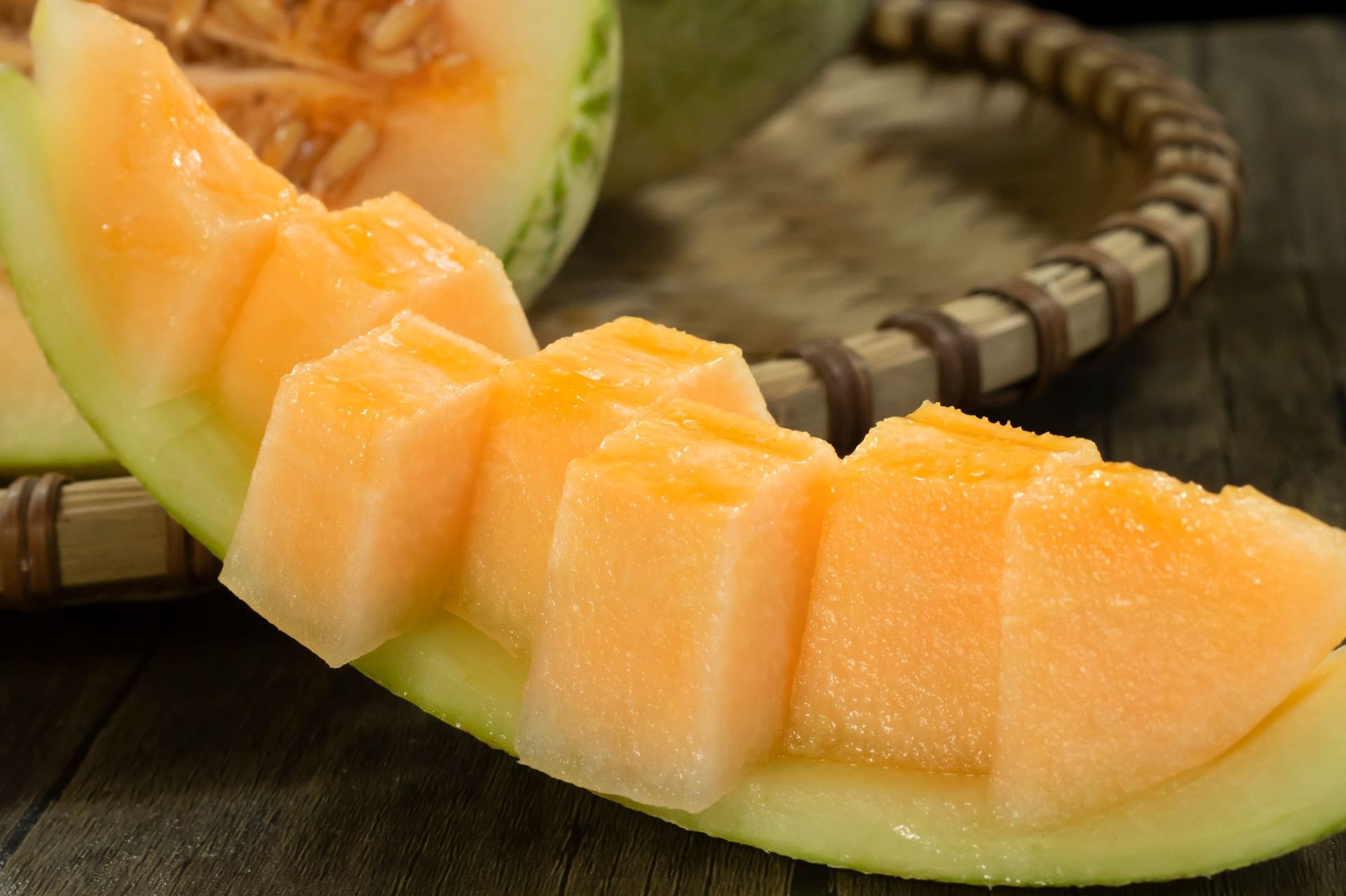 海南哈密瓜晓蜜25号新鲜蜜瓜3斤1个装脆甜瓜果批发非玫珑瓜西洲蜜