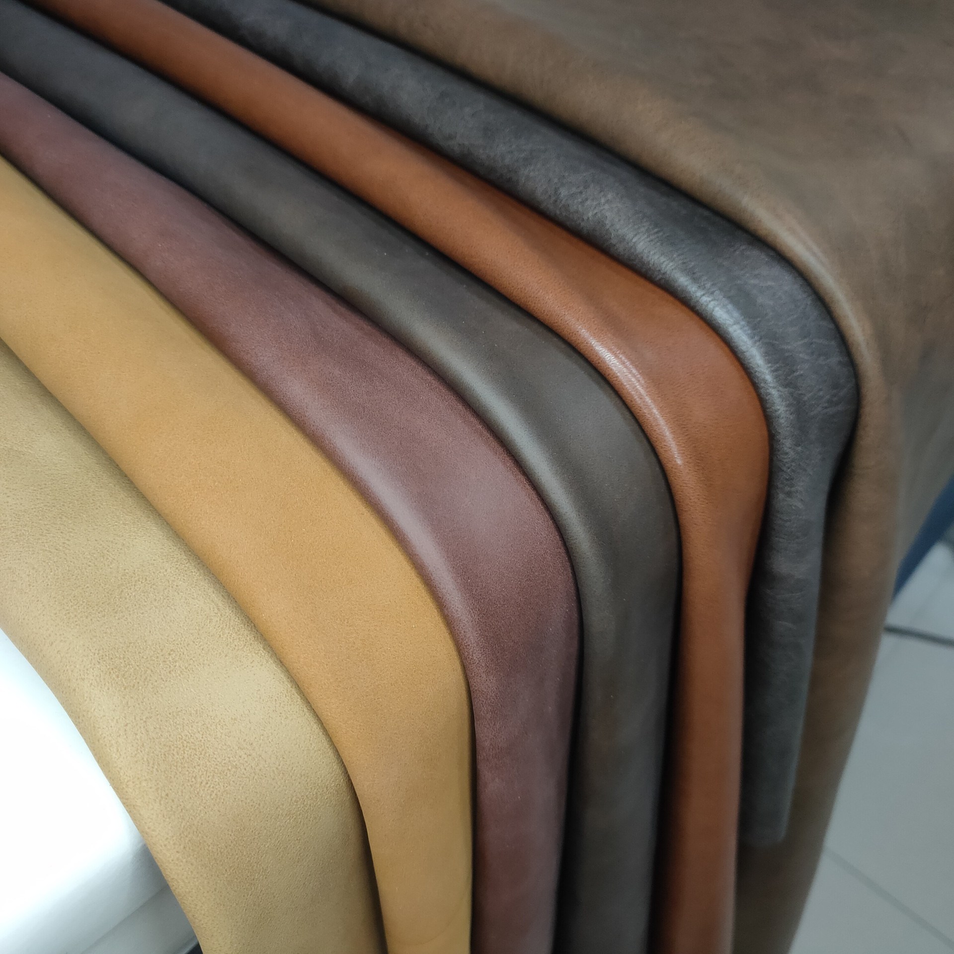 头层牛皮 汽车皮真皮皮料专业家私皮 钥匙扣方向盘套座椅