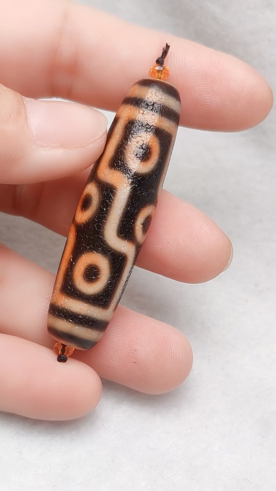 藏区老朱砂龙鳞纹措丝九眼天珠桔皮红肉朱砂风化清晰包浆f11a23