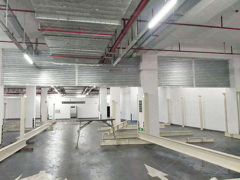 新品钢质挡烟垂壁 消防防火固定式刚性甲级钢质挡烟垂壁批发