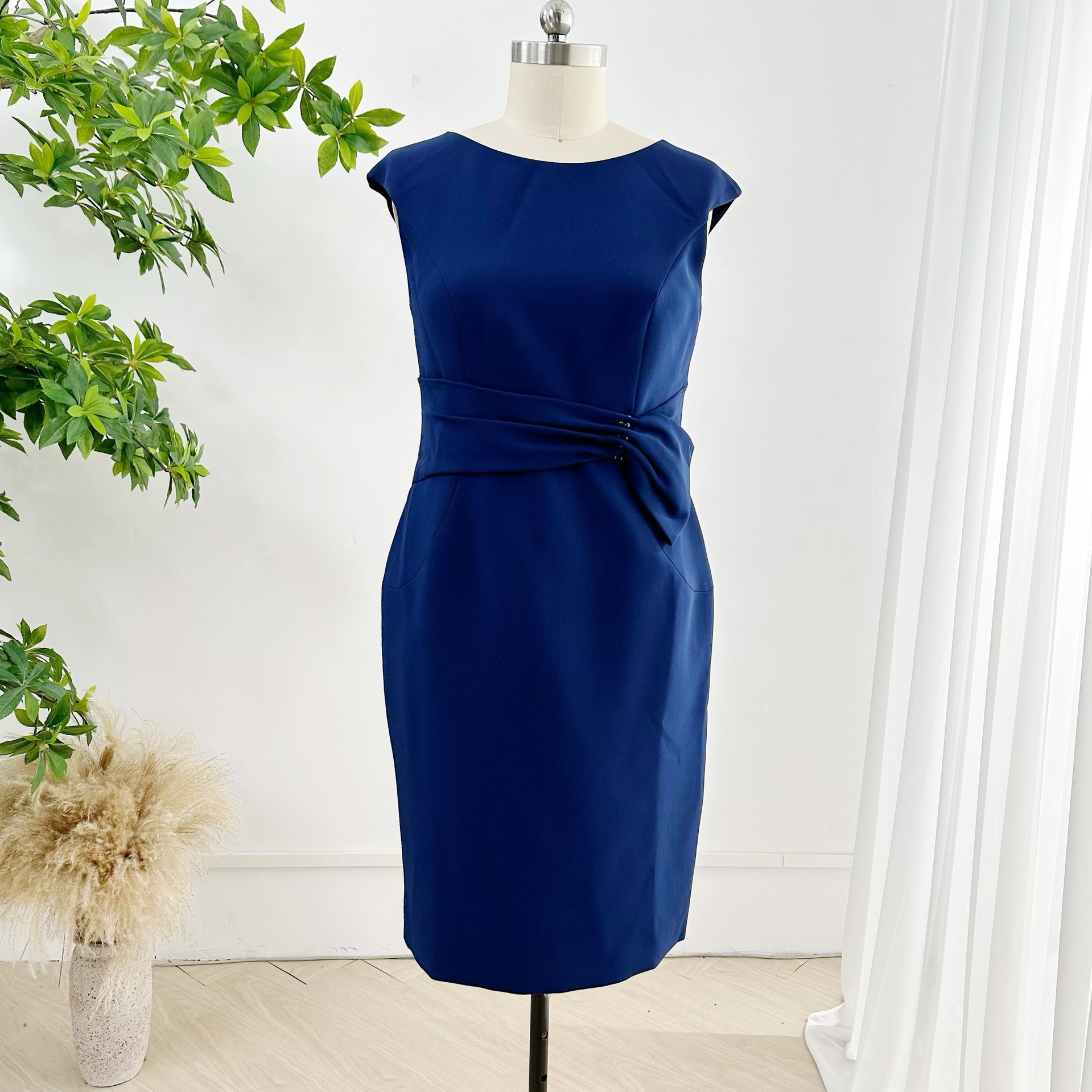深蓝色日常简约无袖收腰中长款设计感显瘦包臀聚会晚礼服裙m2867