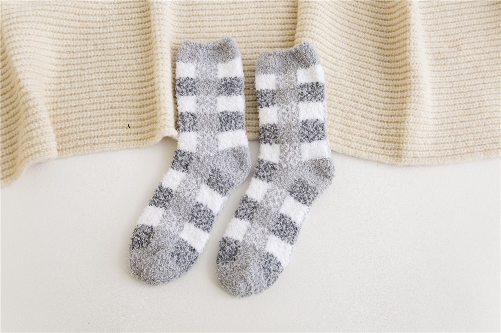 格子珊瑚绒男士冬季加厚半边绒居家袜子2021保暖袜男中筒袜批发