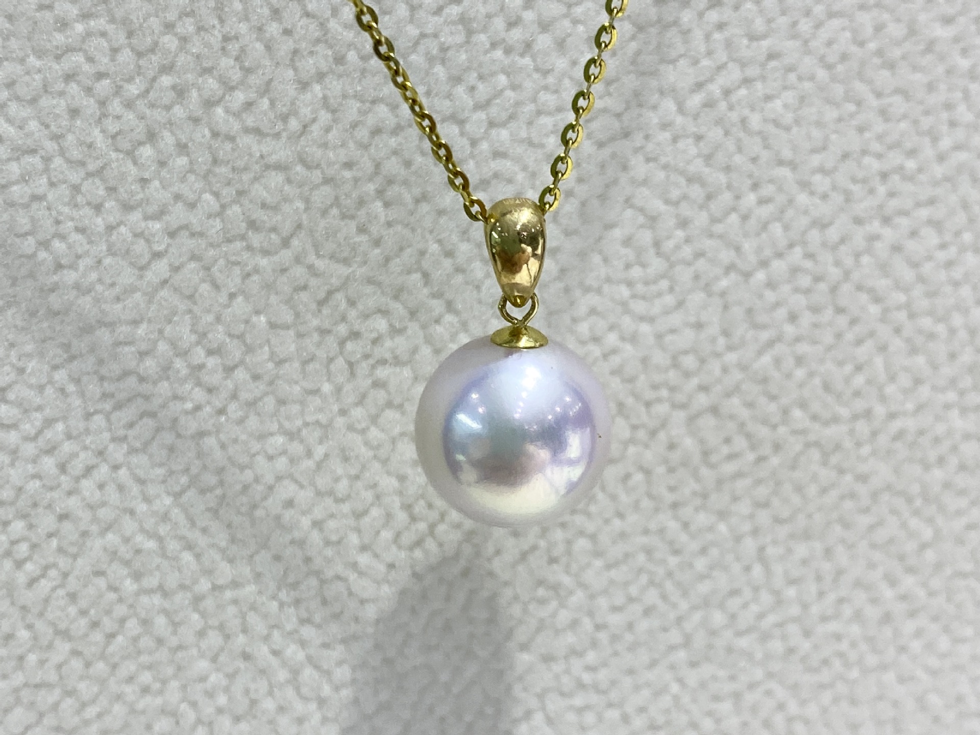 18k金 淡水珍珠吊坠 厚金瓜子扣 10-11正圆镜面光 基本无暇 简约