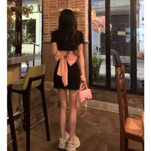 蝴蝶结纯欲辣妹露背黑色连衣裙子女收腰气质甜辣包臀短裙夏季