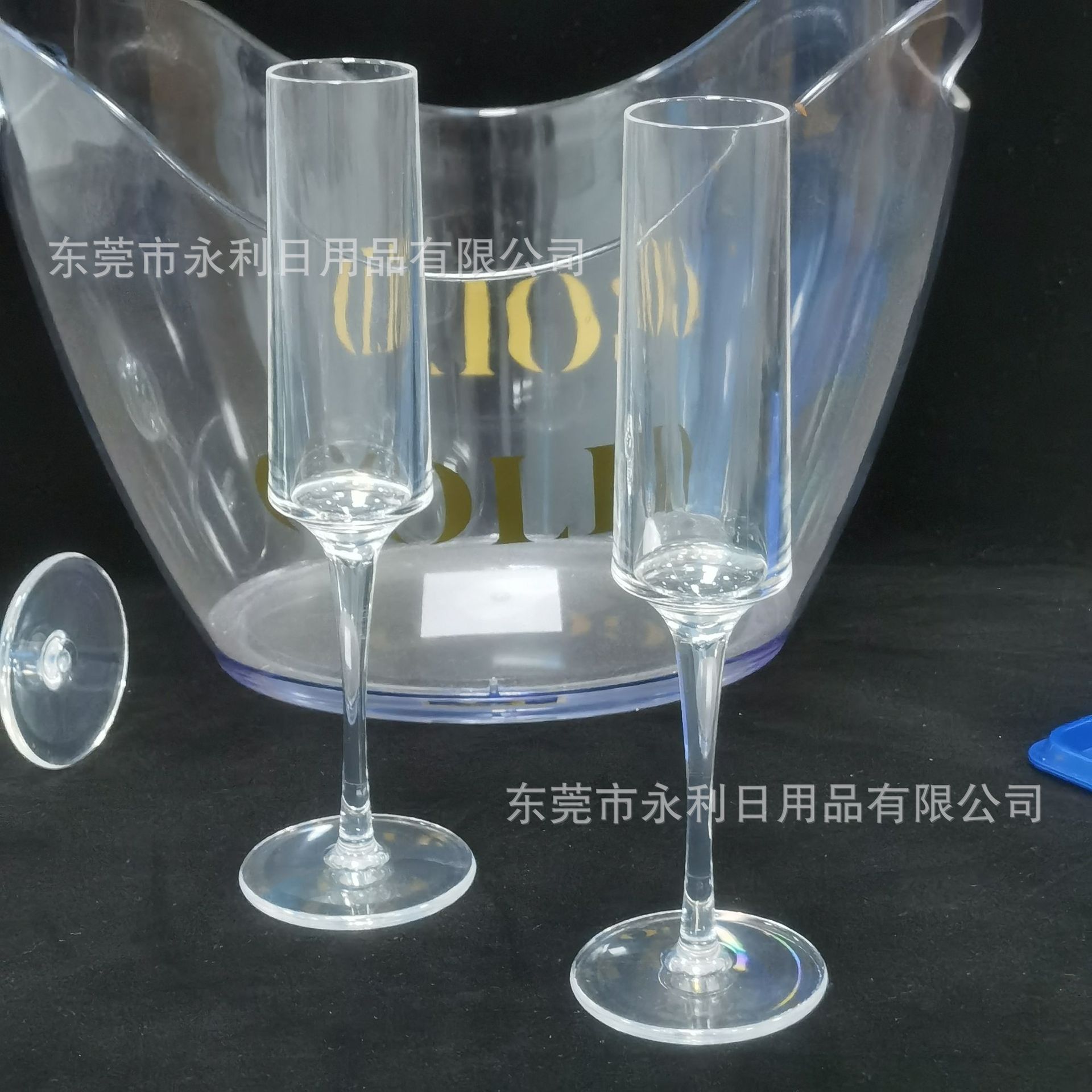 批发亚克力香槟杯创意PC高脚杯商用塑料透明礼品防摔酒吧鸡尾酒杯