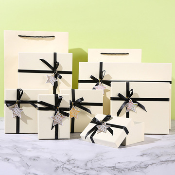 现货米色五角星礼品盒大号口红小清新礼物盒化妆品礼品盒子高级感