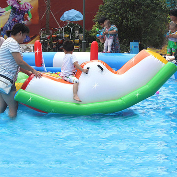 充气水上乐园设备水上跳床蹦床滑梯陀螺跷跷板鸭子船儿童水上玩具